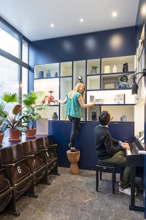 Sittområde i lobbyn