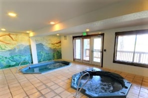 Indoor spa tub