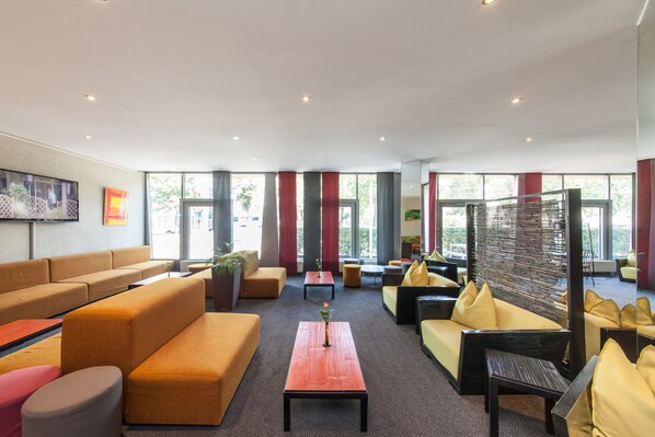 Lobby-Lounge