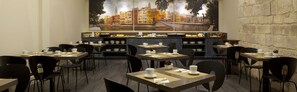 Mat- och restauranghall