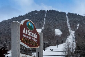 施設の正面