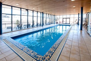 Indendørs pool