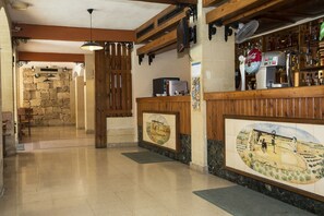 Bar (in der Unterkunft)