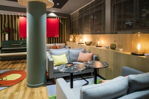 Sittområde i lobbyn