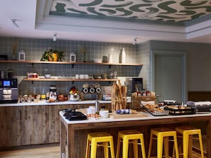 Breakfast area