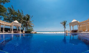 Infinity pool