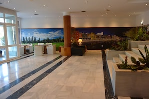 SittomrÄde i lobbyn