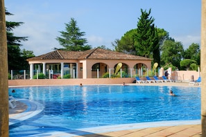 Utomhuspool