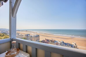 Beach/ocean view