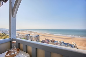 Beach/ocean view
