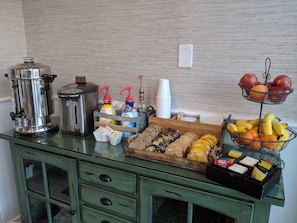 Breakfast area