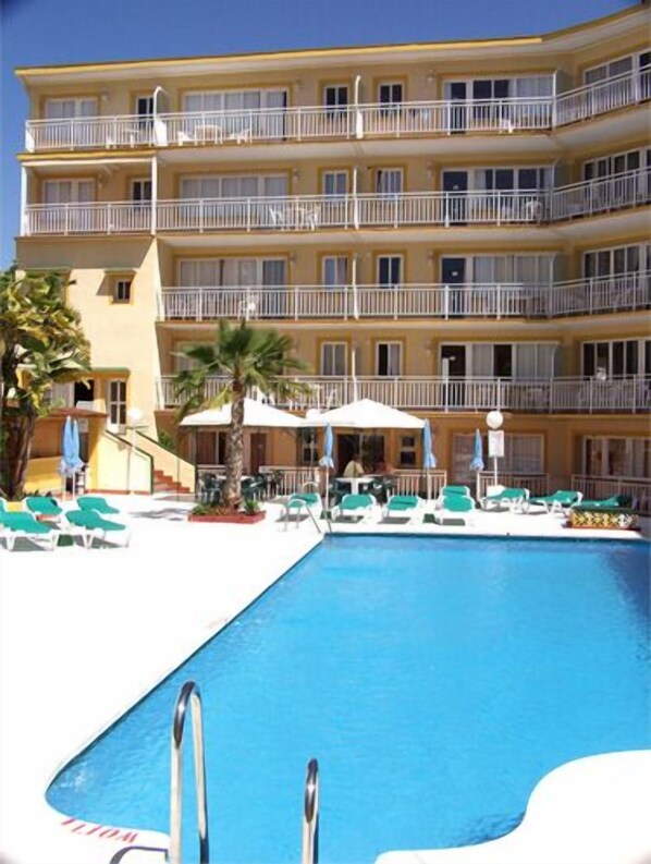Utomhuspool