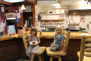 Breakfast area