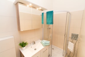 Badezimmerausstattung