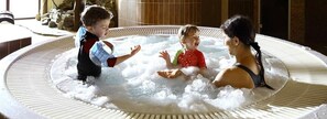 Indoor spa tub
