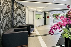 Sittområde i lobbyn