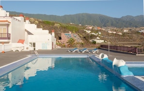 Utomhuspool