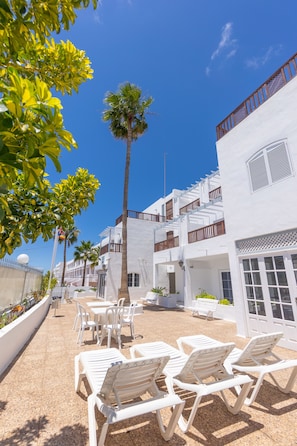 Sun deck