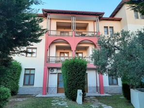 Esterni
