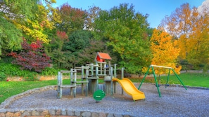 Children’s play area – outdoor