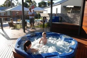 Outdoor spa tub
