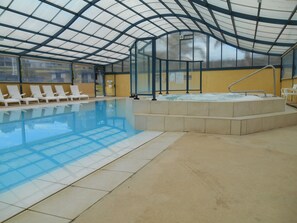 Innen-/Außenpool