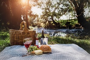 Couples’ dining