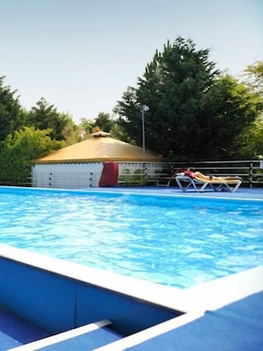 Utomhuspool