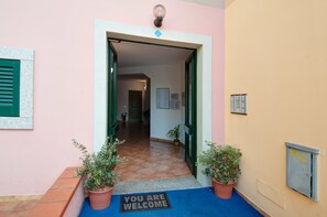 Entrada (vista interior)