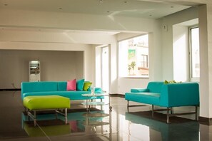 Sala de estar en el lobby