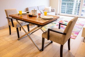Savor meals surrounded by opulent finishes and heartfelt conversations.


