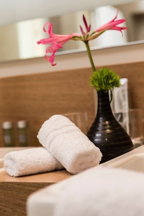 Bathroom amenities