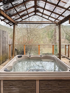 Unwind under the pergola.