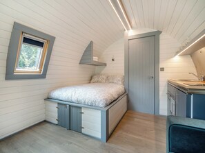 Double bedroom | Highland - Cow & Plough, Oadby