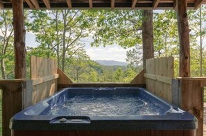 Tub,Hot Tub,Indoors,Outdoors,Nature