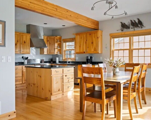 Fully equipped kitchen