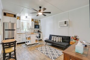 Living Room | Free WiFI | Smart TV | Full Futon