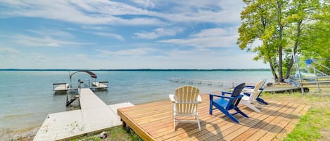 Central Lake Vacation Rental | 3BR | 2BA | 1,428 Sq Ft | 3 Steps to Enter