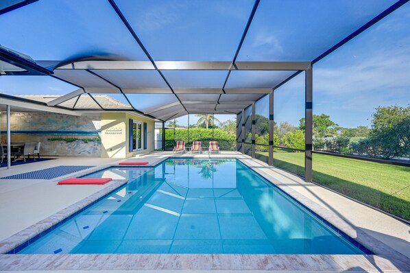 Marco Island Vacation Rental | 1,869 Sq Ft | 3BR | 2BA | 1 Step Required