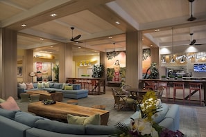 Lobby lounge