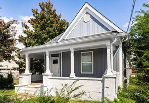 Sweet Magnolia is in the Heart of Southside and is Walkable to Great Food!