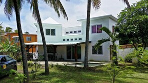 Façade