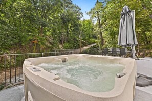 Relax in nature in our hot tub!