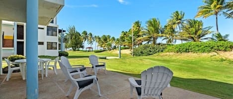 The terrace at VIlla Sol y Arena is the perfect place to hang out after a nice at the beach!