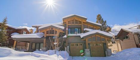 Stunning Private Vacation Home in West Keystone!