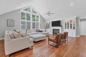 Spacious main level living room (Fireplace Inoperable)