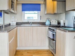 Kitchen | Merse Place 4 - Bonnie Escapes, Southerness