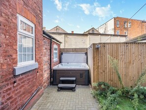 Hot tub | Victoria House, Southport