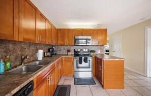 Fully equipped kitchen