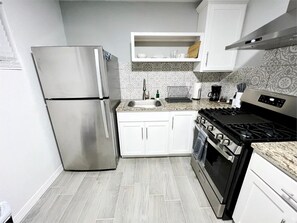 Full Kitchen
